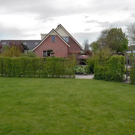 Bed & Breakfast “te Warskip Bij Blokvis”