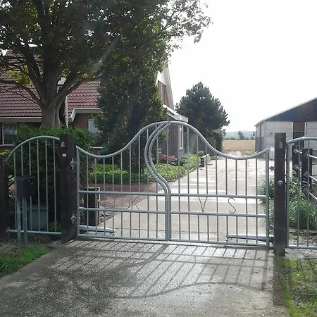 “te Warskip Bij Blokvis” Bed & Breakfast