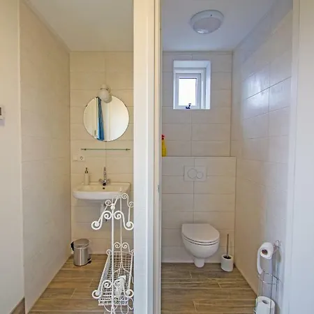 “te Warskip Bij Blokvis” Bed & Breakfast