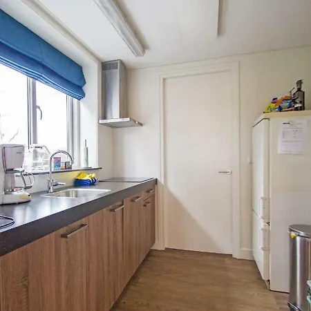 “te Warskip Bij Blokvis” Bed & Breakfast *
