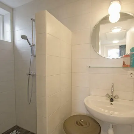 “te Warskip Bij Blokvis” *