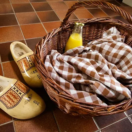 Bed & Breakfast “te Warskip Bij Blokvis” *