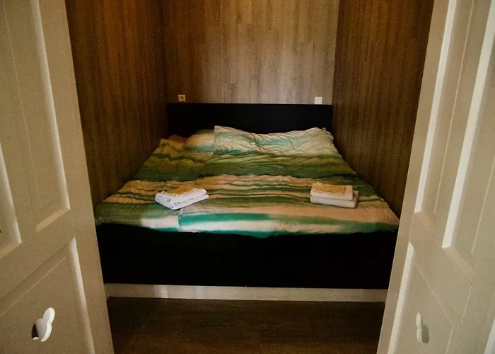 “te Warskip Bij Blokvis”