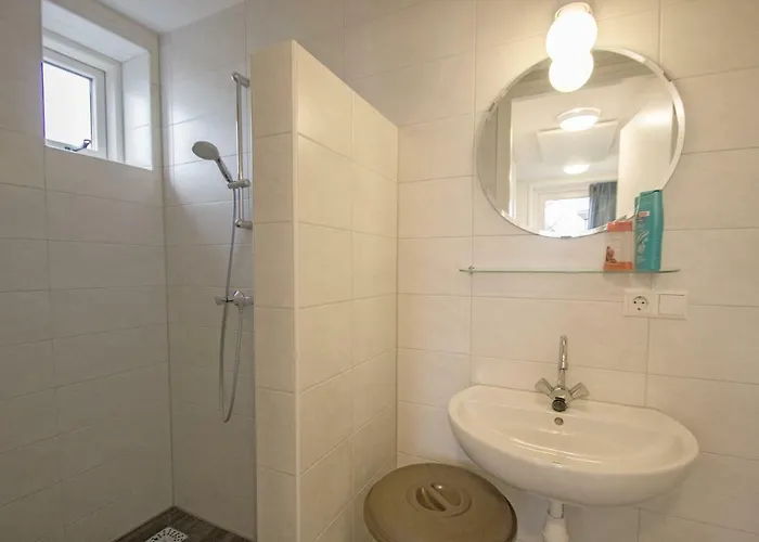 “te Warskip Bij Blokvis” *