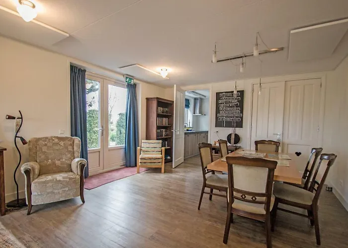 Bed & Breakfast “te Warskip Bij Blokvis” *